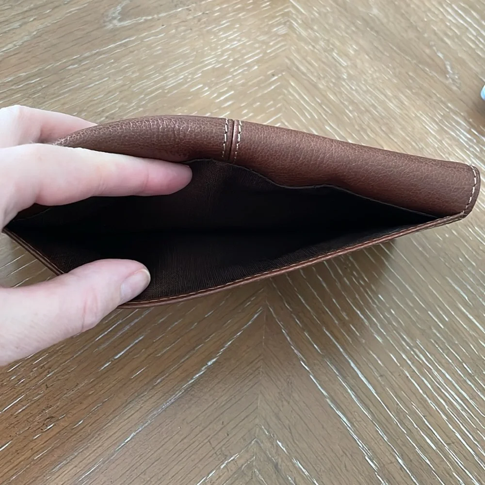 NWOT Adabar Men’s Brown Leather Bifold Long Wallet - butter soft leather
